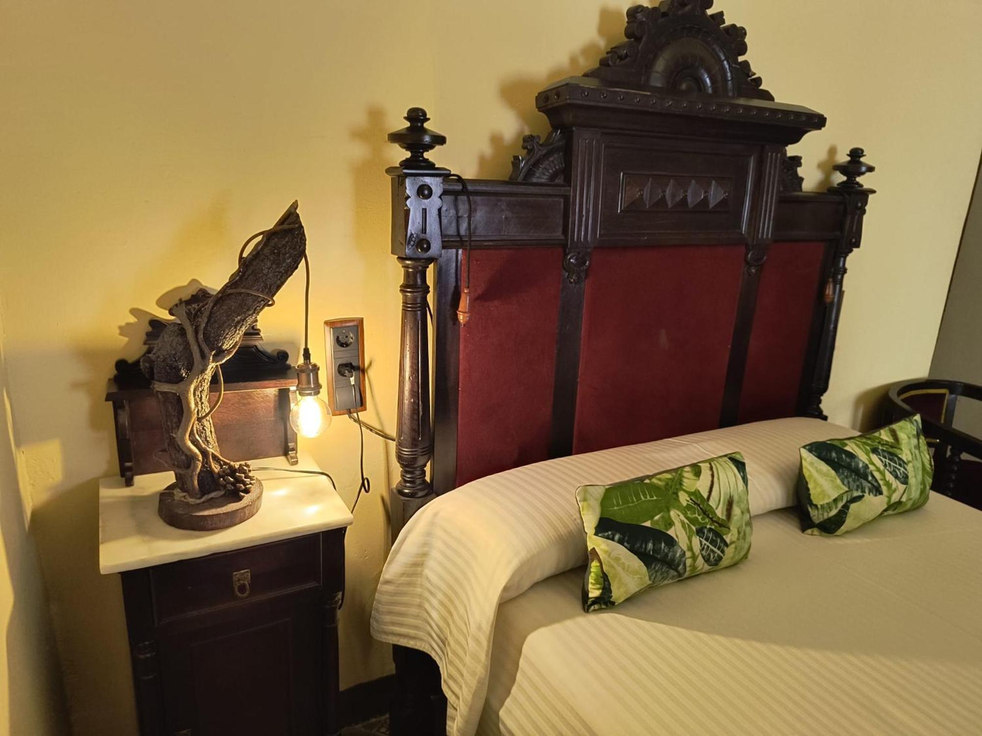 Hostal Rural Mas Blanc San Martín de Centellas Eksteriør bilde