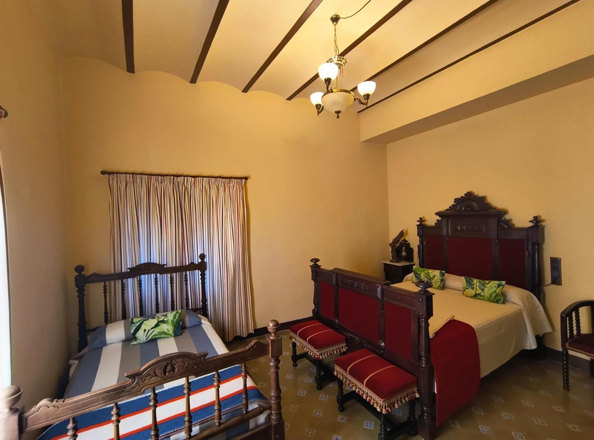 Hostal Rural Mas Blanc San Martín de Centellas Eksteriør bilde