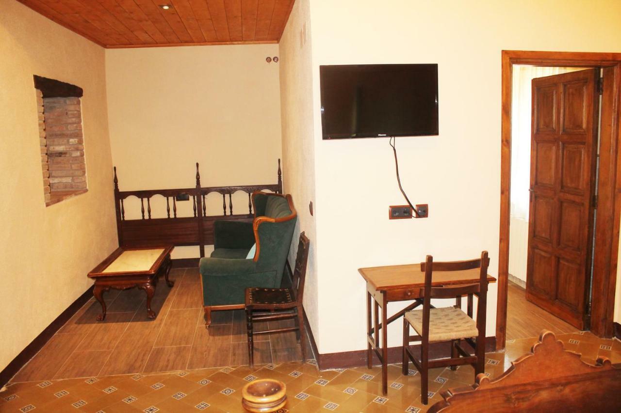Hostal Rural Mas Blanc San Martín de Centellas Eksteriør bilde